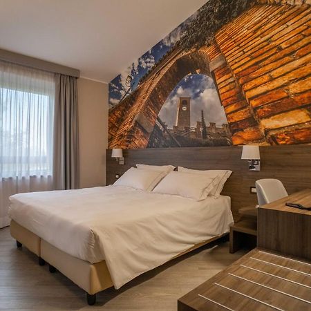 Hotel Guerro Кастельветро-ді-Модена Екстер'єр фото