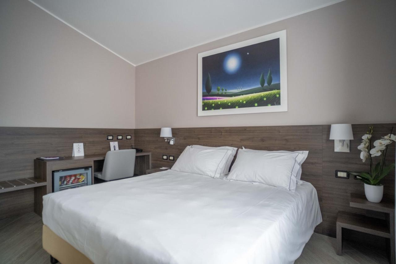 Hotel Guerro Кастельветро-ді-Модена Екстер'єр фото